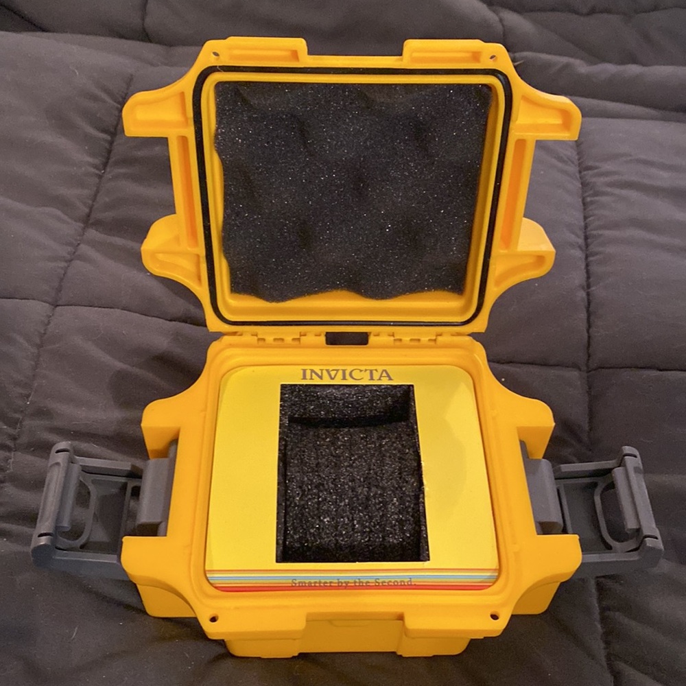 Invicta watch case - Picture 3 of 3